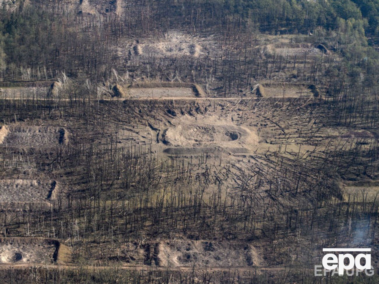 На складах і досі вибухають боєприпаси