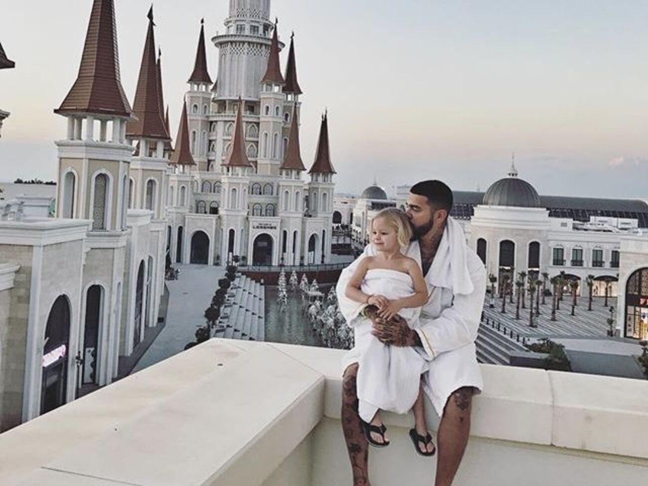 Тимати: Мне бы хотелось во всей этой суете не пропустить детство своей дочки и уделять ей больше времени