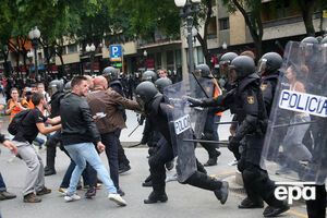 Число пострадавших в Испании правоохранителей возросло