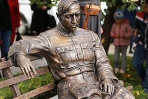 Памятник Петлюре в Виннице открыли 14 октября