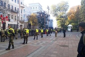 Поліцейські кордони перенесли з перетину вулиць Садова – Грушевського до перехрестя з вулицею Шовковичною