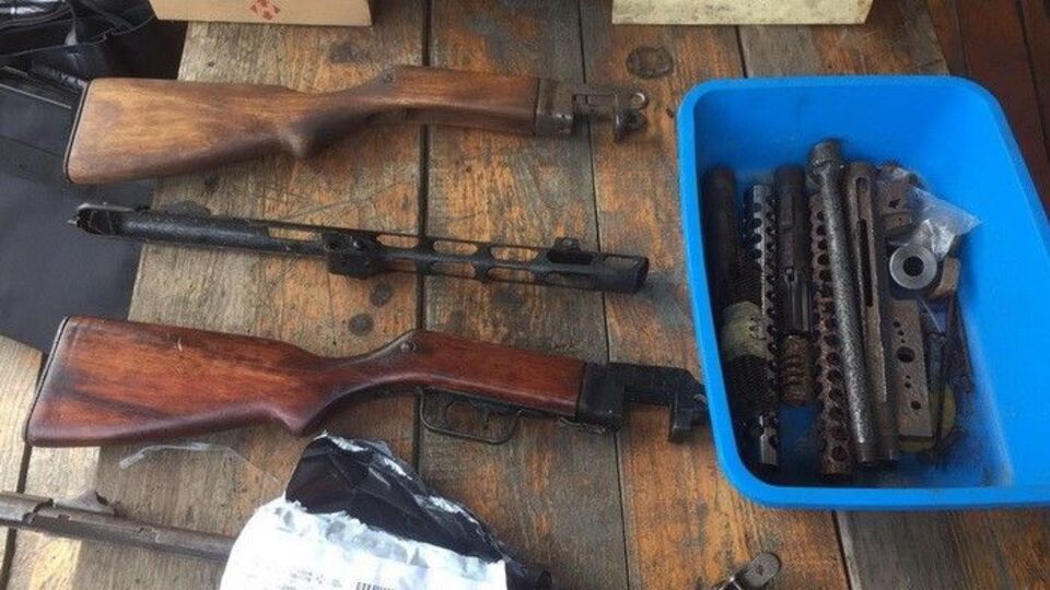 Во время обысков сотрудники СБУ изъяли более 120 деталей для восстановления оружия