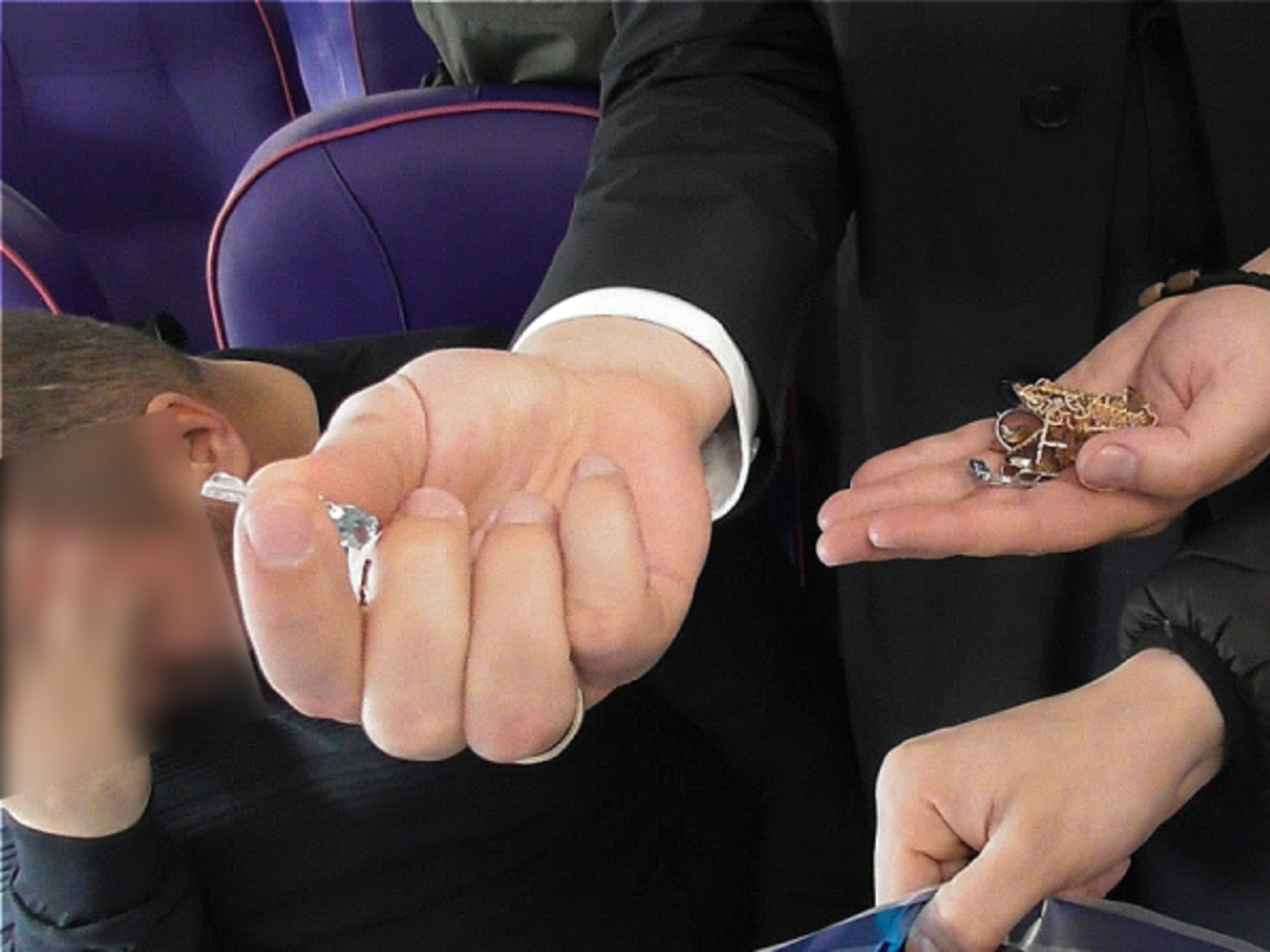 У Розенблата&nbsp;изъяли драгоценности в количестве 11 штук