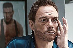 Ван Дамм исполнил роль агента