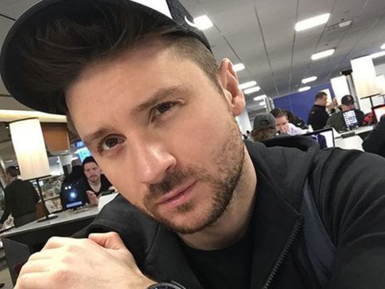 Лазарев:&nbsp;Такими темпами, чувствую, что в первый класс Никитка захочет поехать на взрослой машине за рулем сам