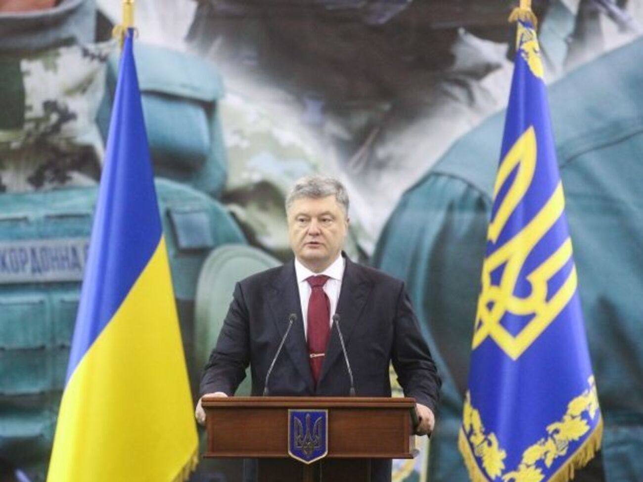 Порошенко: Розраховую, що ті, хто найбільш активно рекламувався на темі недоторканності, не поміняють своєї позиції
