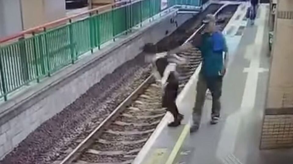 ЧП случилось на одной из станций Гонконга