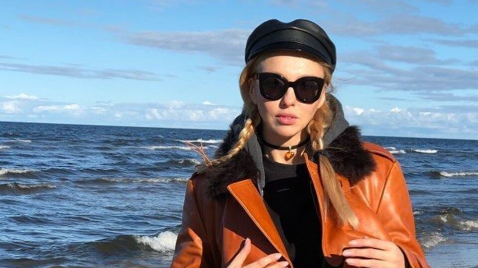 Полякова: А я вже в Баку! Валізу загубили. Виступати немає в чому... Усе складається якнайкраще