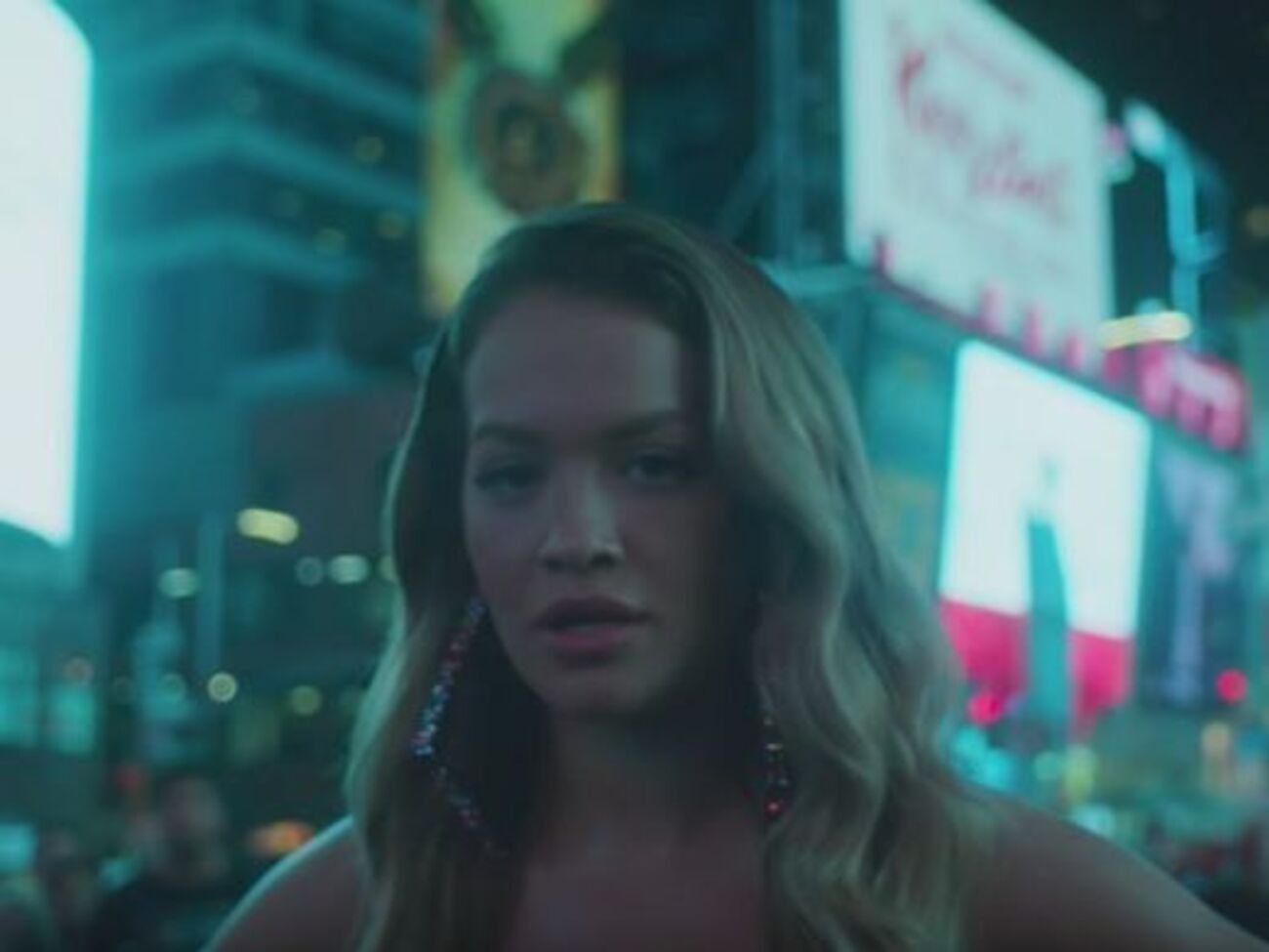 Рита Ора:&nbsp;Я погрязла в рутинной ежедневной работе и мечтала уехать из города и отправиться в путешествие с друзьями