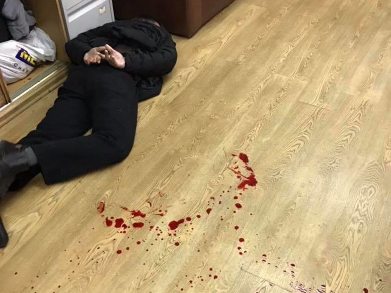 Удень 23 жовтня чоловік проник в офіс радіостанції "Эхо Москвы" на Новому Арбаті, де напав на журналістку