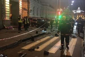 Водій Touareg після аварії потрапив до лікарні