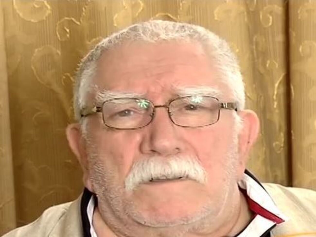 Джигарханян: На жаль, зустрічаються люди, від яких погано пахне