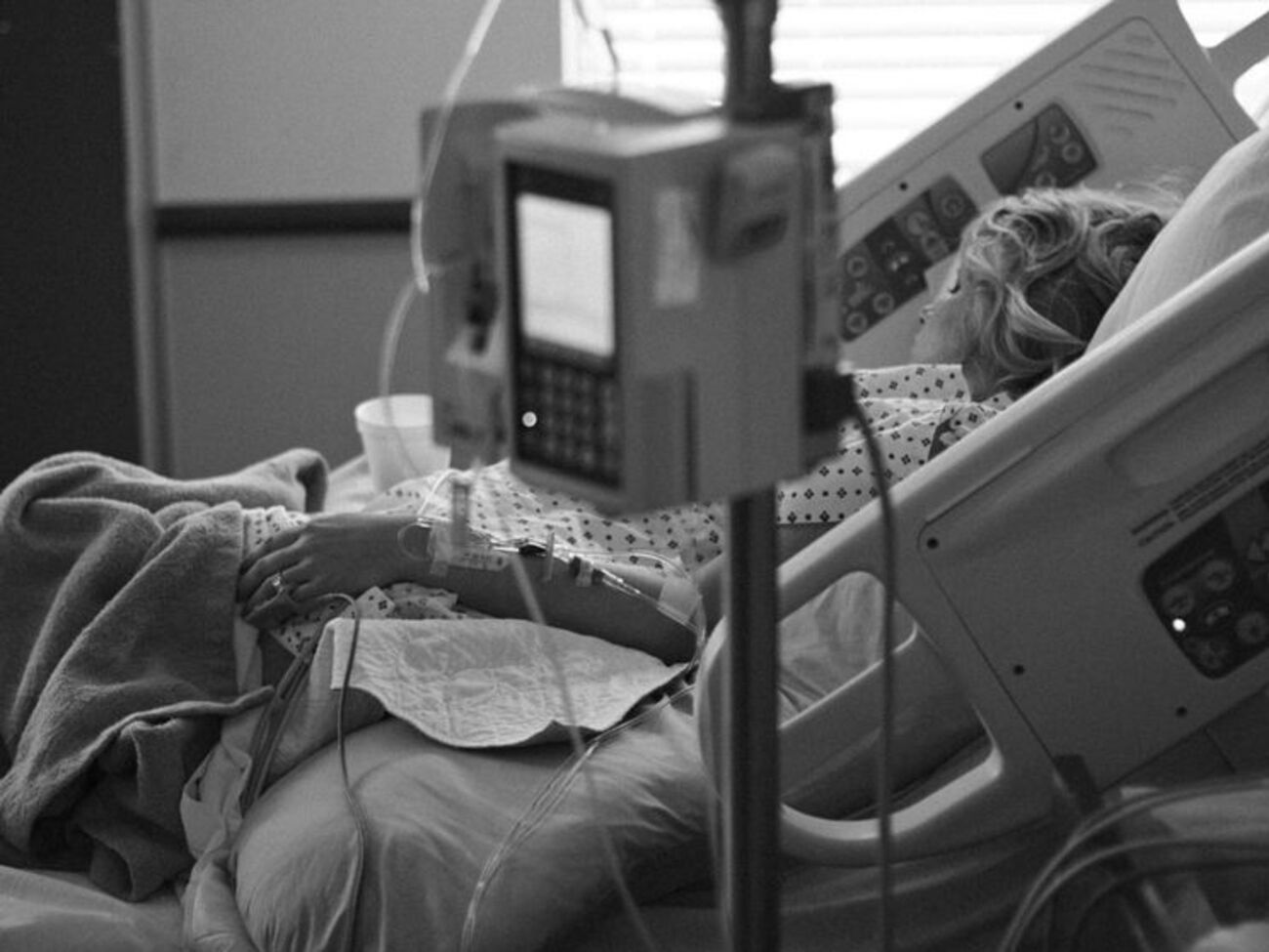 У лікарні і досі перебувають дев'ятеро дітей і троє дорослих