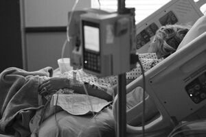 У лікарні і досі перебувають дев'ятеро дітей і троє дорослих