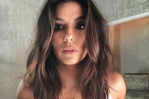 Лонгория: Ничего себе, я была потрясающей в этом топе! Это было на красной дорожке!