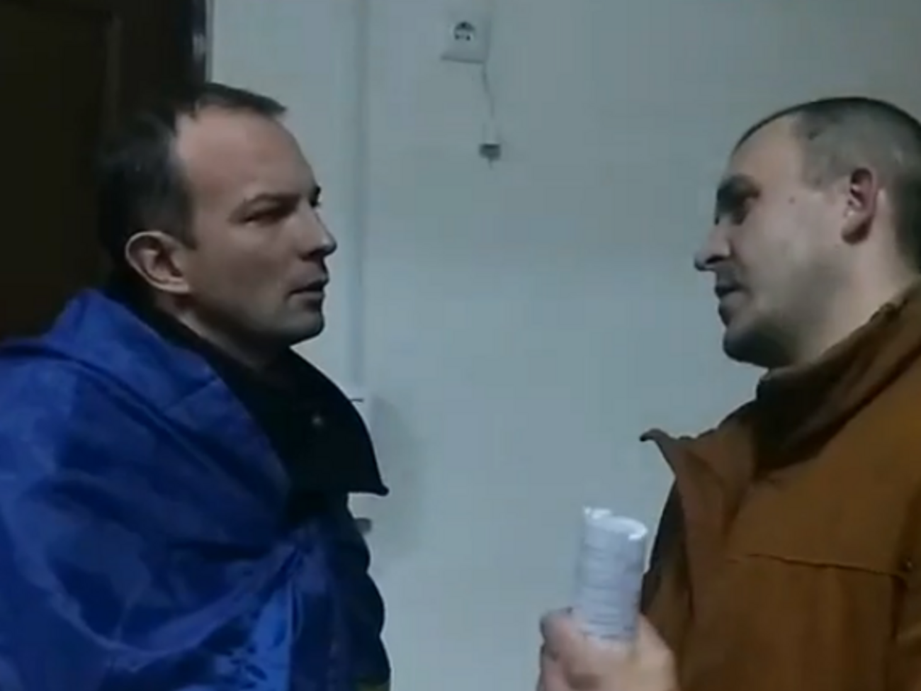 Соболєв і Ходаківський потиснули один одному руки й обнялися