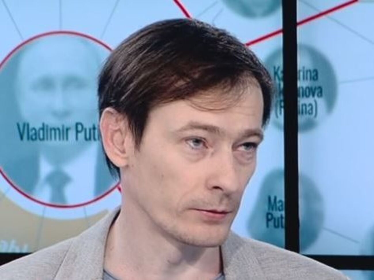 Шлейнов: Путин хоть завтра может показать нам пустые карманы