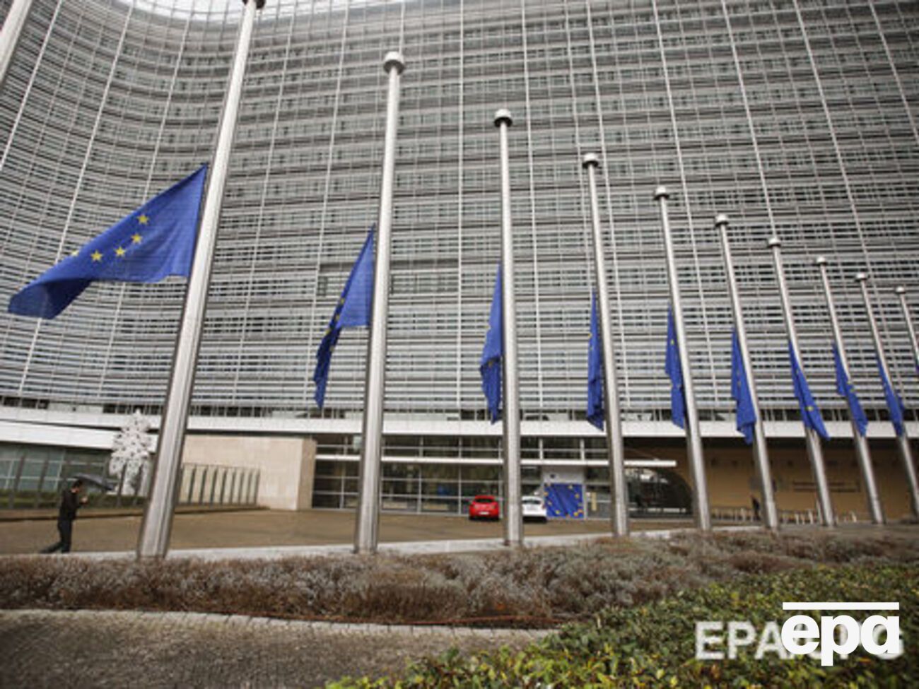 Реальное количество подобных случаев в Еврокомиссии может быть намного больше
