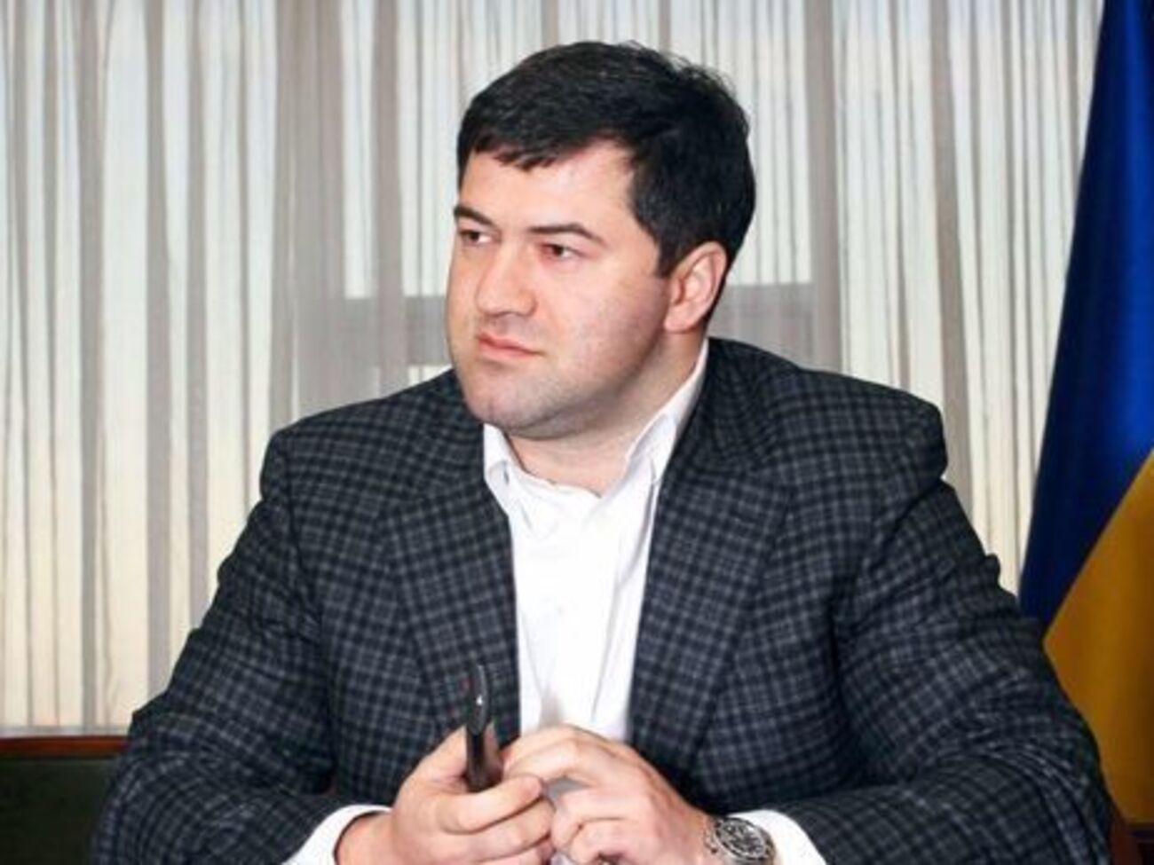 Залог за Насирова внесла жена