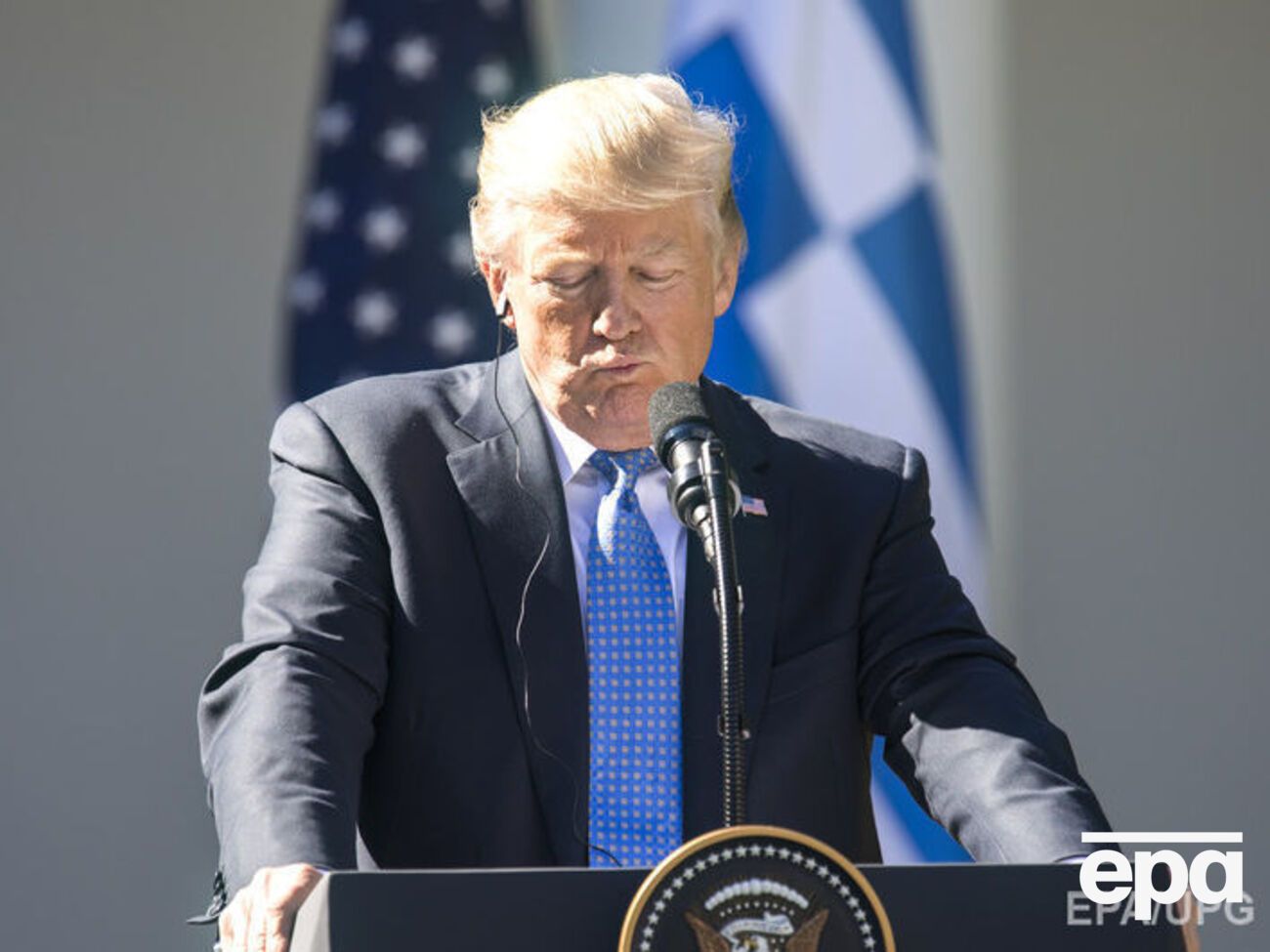 В августе Трамп одобрил ограничительные меры в отношении РФ