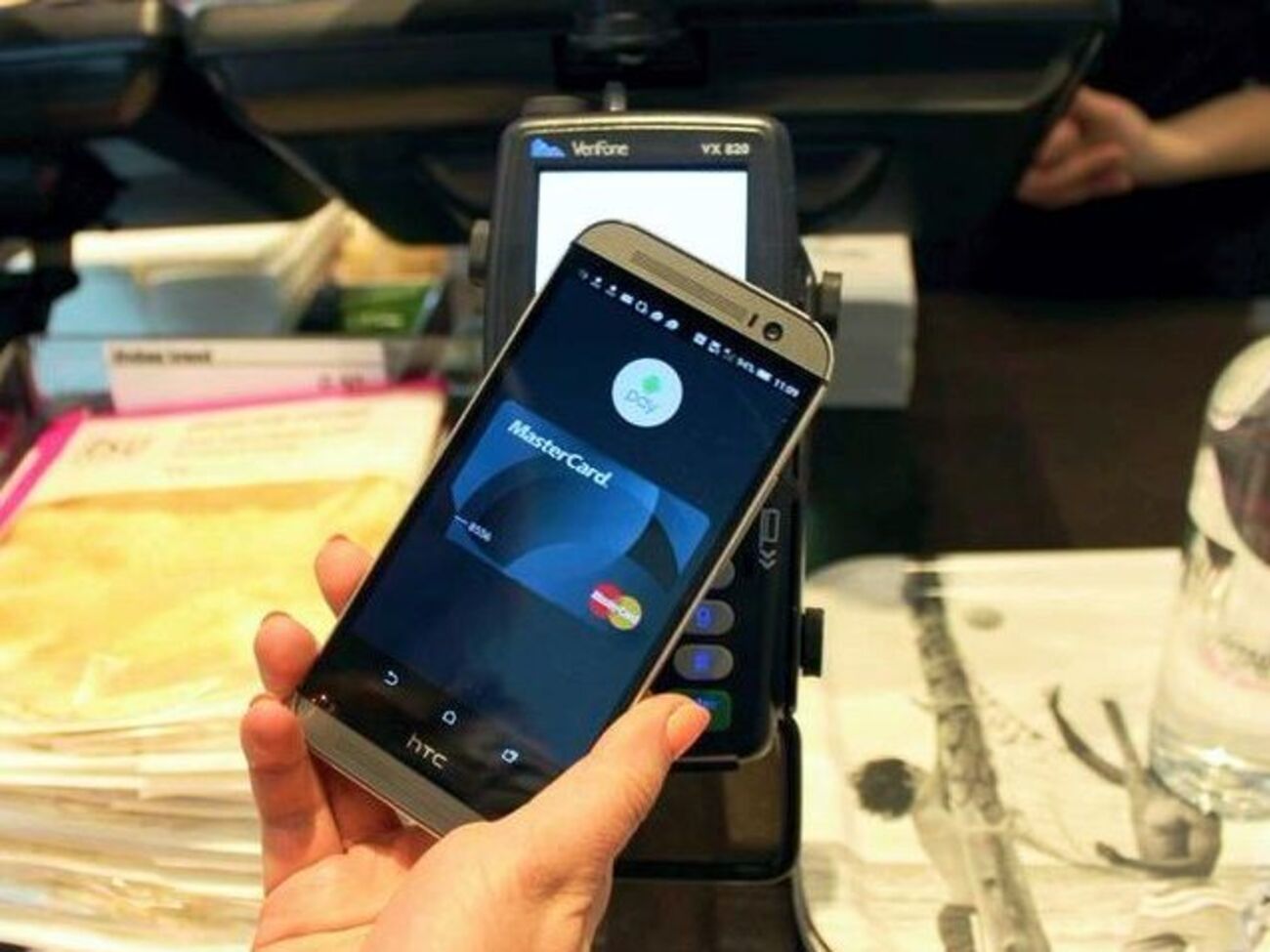 "ПриватБанк" анонсував запуск Android Pay в Україні