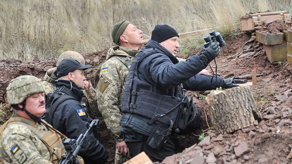 Турчинов побывал в зоне АТО