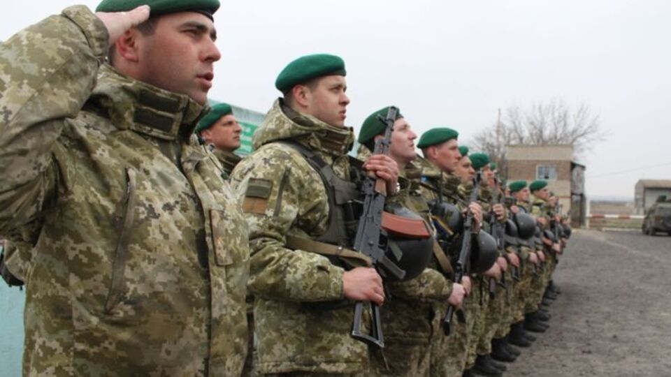 За даними ЗМІ, українських прикордонників хочуть узяти в полон