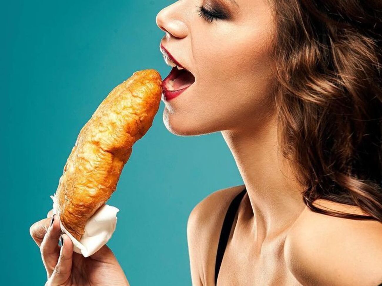 В акаунті perepichka_1981 відверті фото супроводжують провокаційними підписами