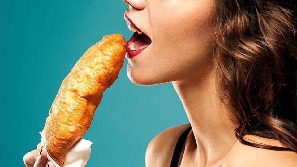 В акаунті perepichka_1981 відверті фото супроводжують провокаційними підписами