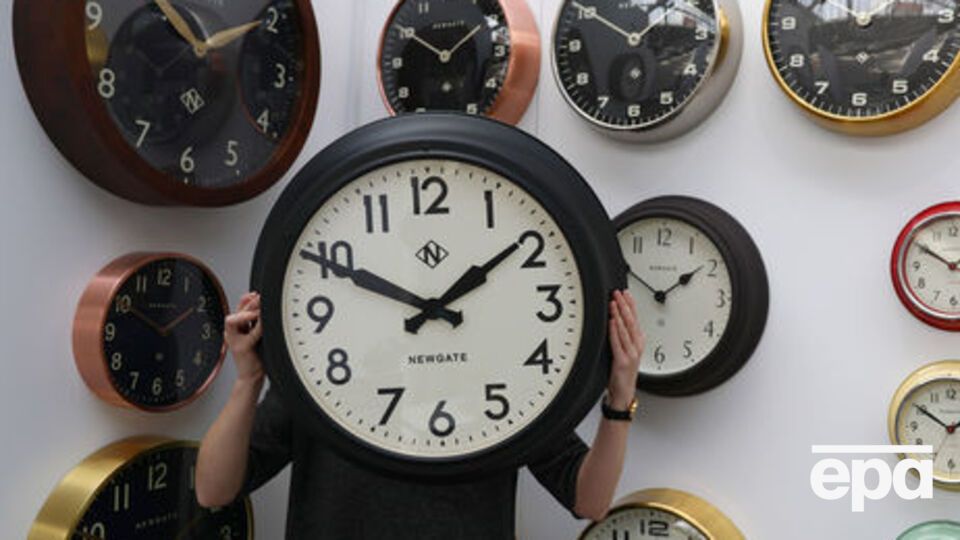 Годинники переведуть на годину назад у ніч на 29 жовтня