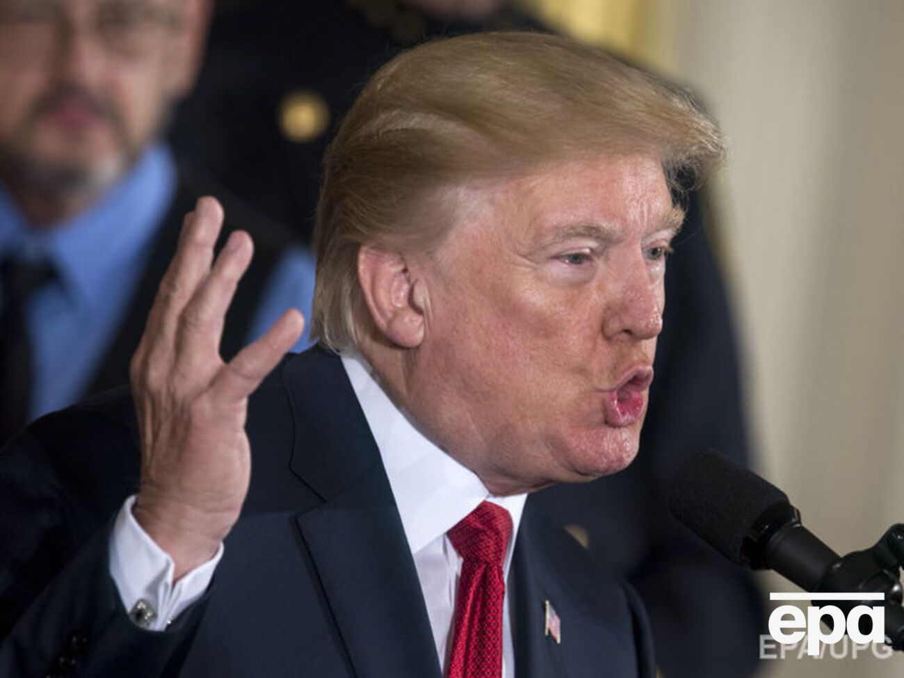 28 жовтня Трамп заявив, що зупинив публікацію частини документів про вбивство Кеннеді з міркувань нацбезпеки