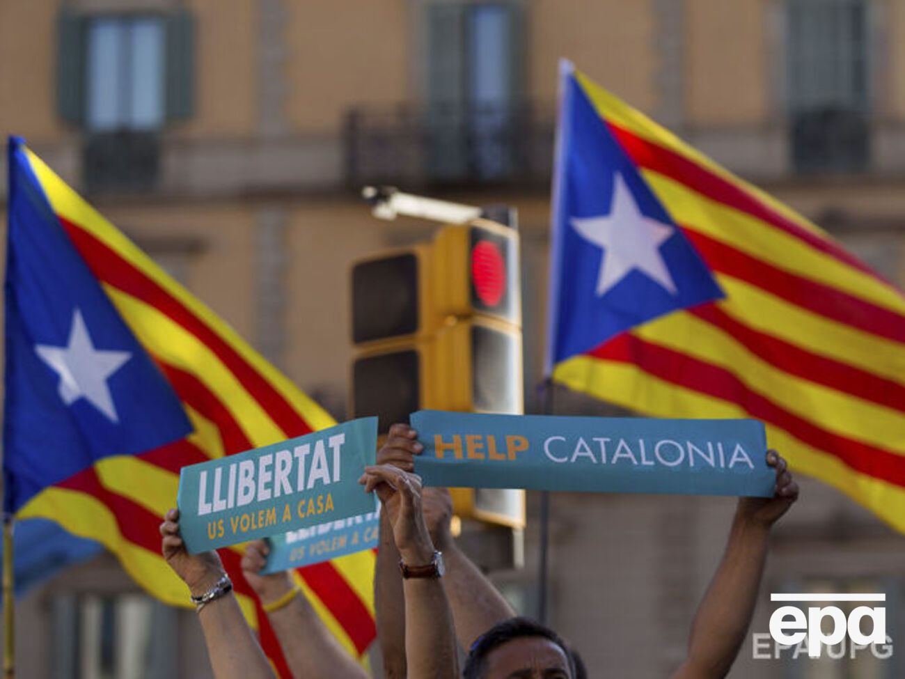 27 жовтня Каталонія проголосила незалежність від Іспанії