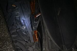 Оружие нашли в автомобилях задержанных