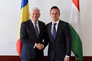 Сіярто: В Україні живе понад півмільйона угорців і румунів