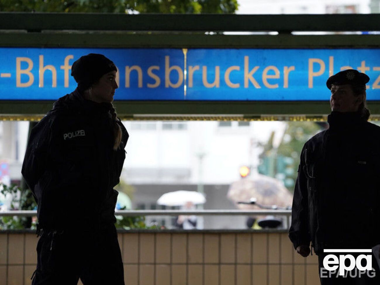 Десять тысяч человек эвакуировали из-за бомбы