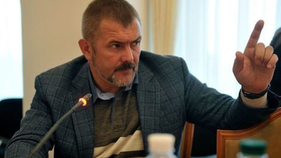 Береза стверджує, що на його будинок напав божевільний