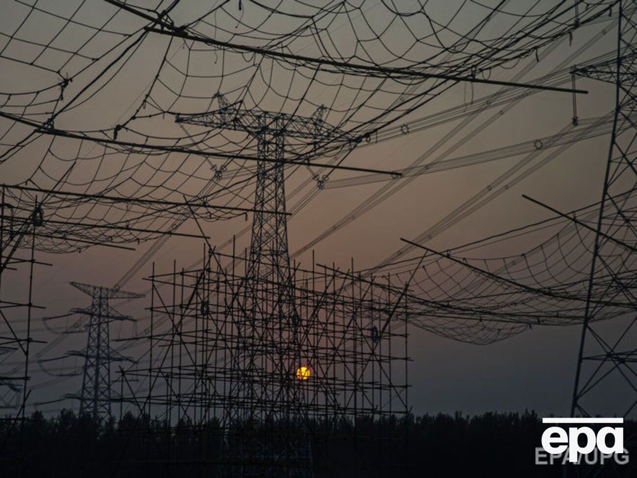 Из-за непогоды в Украине обесточены сотни населенных пунктов