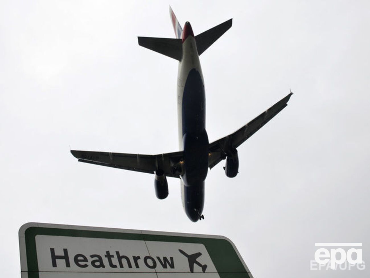 Флешку с информацией о мерах безопасности в Хитроу нашел безработный