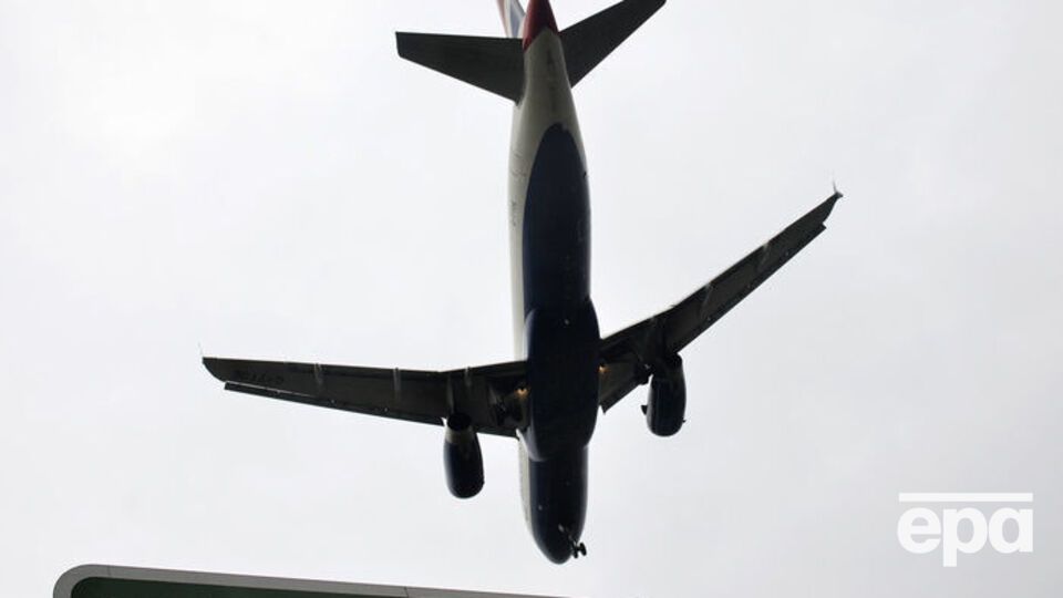 Флешку с информацией о мерах безопасности в Хитроу нашел безработный