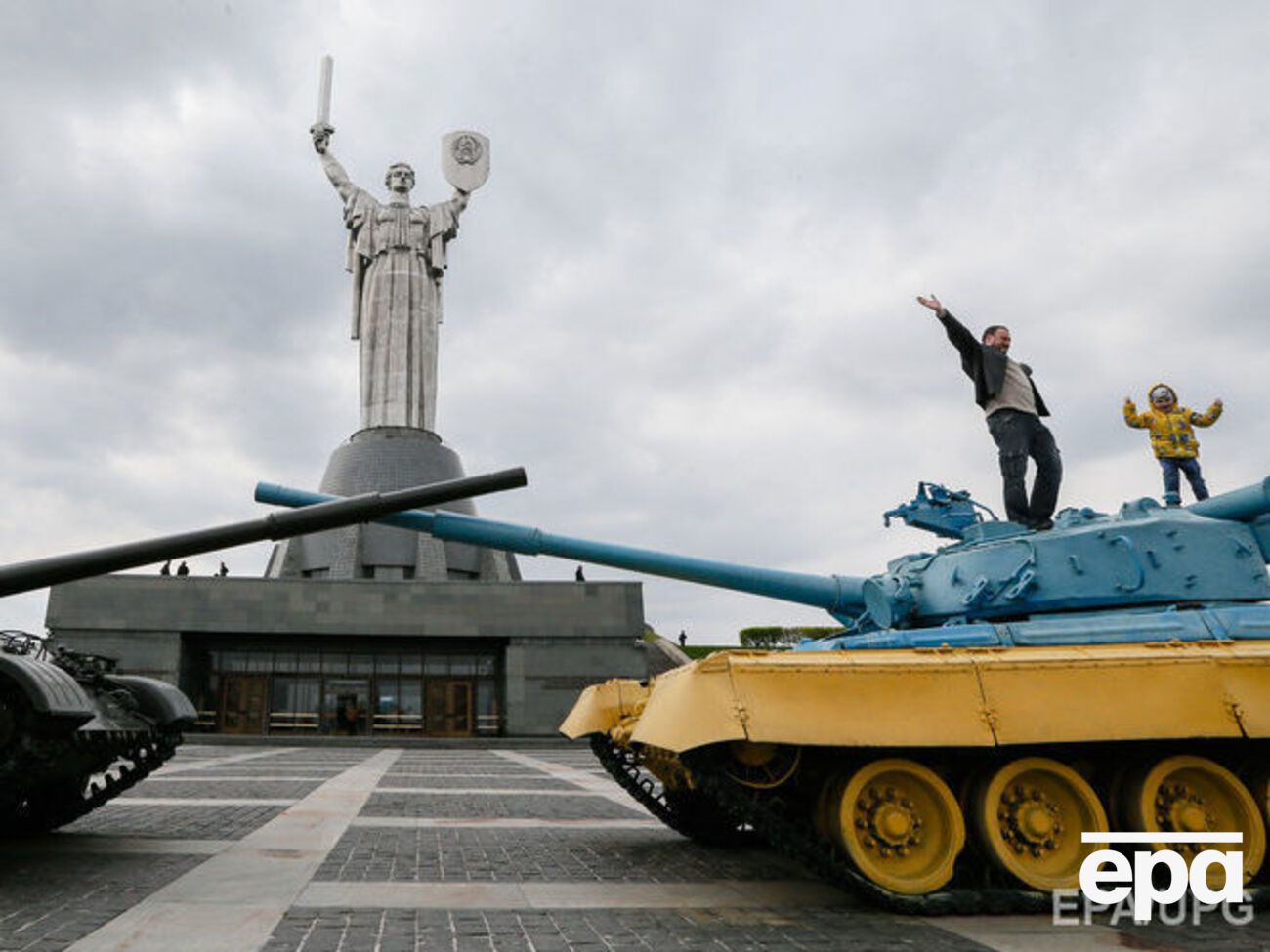 В Украине увеличилось число сторонников визового режима с Россией