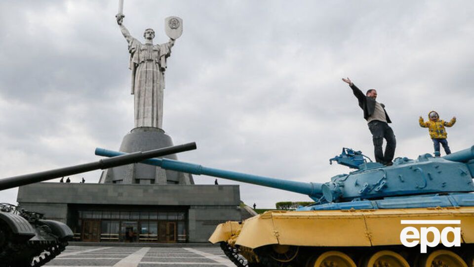 В Украине увеличилось число сторонников визового режима с Россией