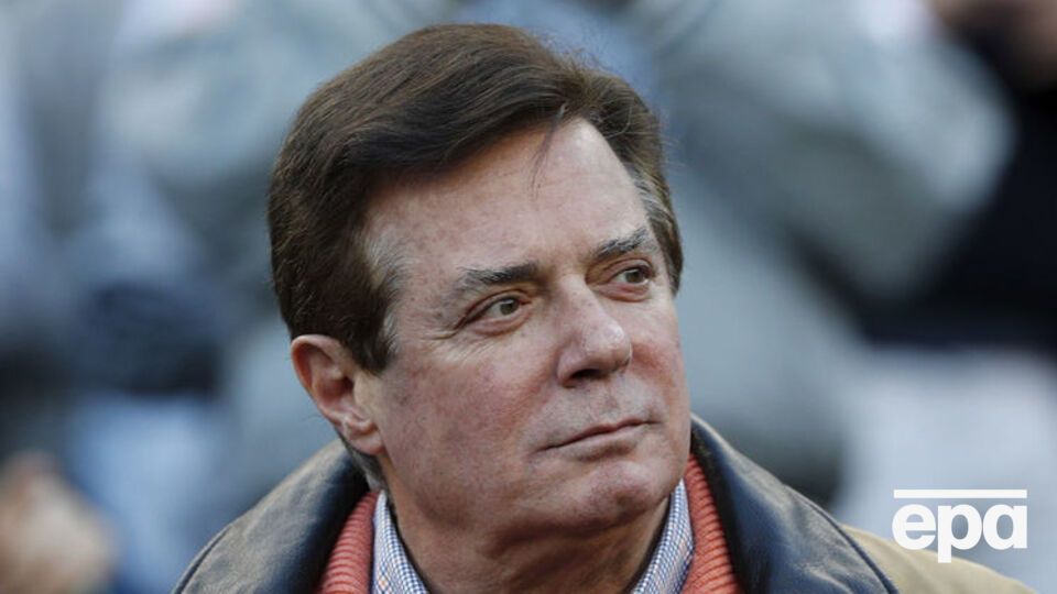 По информации CNN, обвинение Манафорту предъявили в пятницу