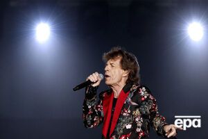 Джаггер проводит время с молодой девушкой - СМИ