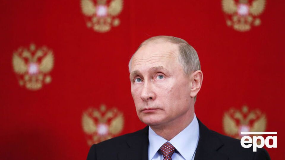 Путін заявив, що на Фельгенгауер напала "хвора людина"