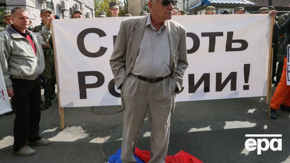 Кількість українців, які добре ставляться до Росії, із травня зменшилася на 7%