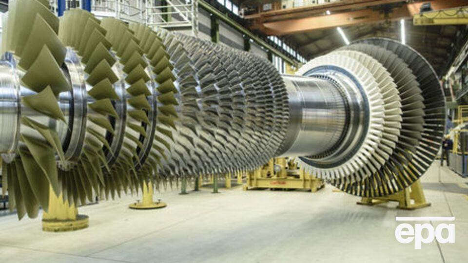 Скандал вибухнув після звістки, що влітку 2017 року дві турбіни виробництва Siemens прибули в порт окупованого Севастополя