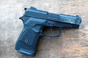 У чоловіка вилучили пістолет Stalker