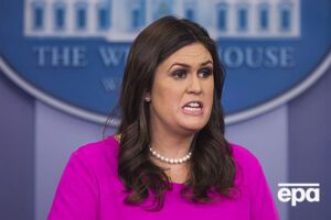 Сандерс заявила, что в сговоре с Россией была команда Клинтон