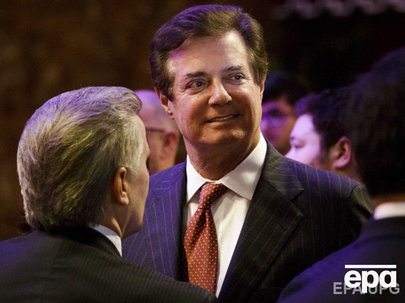 Манафорту грозит 80 лет заключения, а Гейтсу &ndash; 70 лет