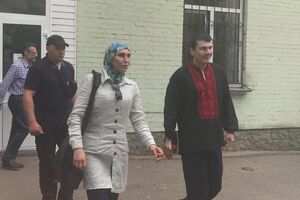 Летом Осмаева и Окуеву охраняли